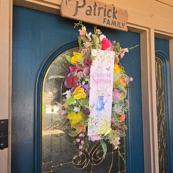 Welcome Spring Floral Swag - Picture 3 of 5